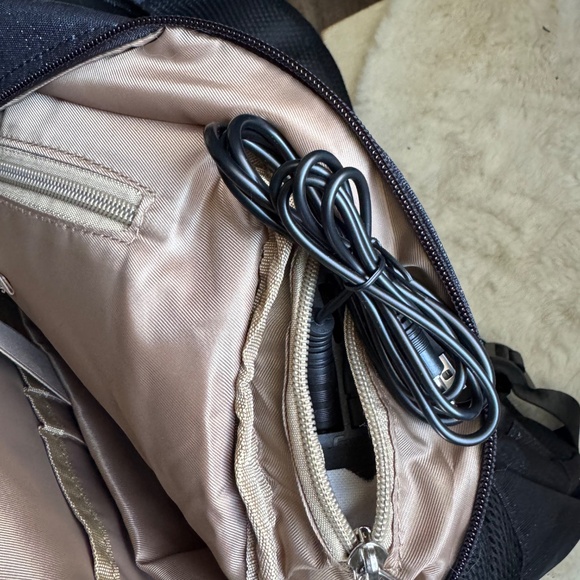 Wadirum backpack with cat/animal ears - Picture 7 of 7